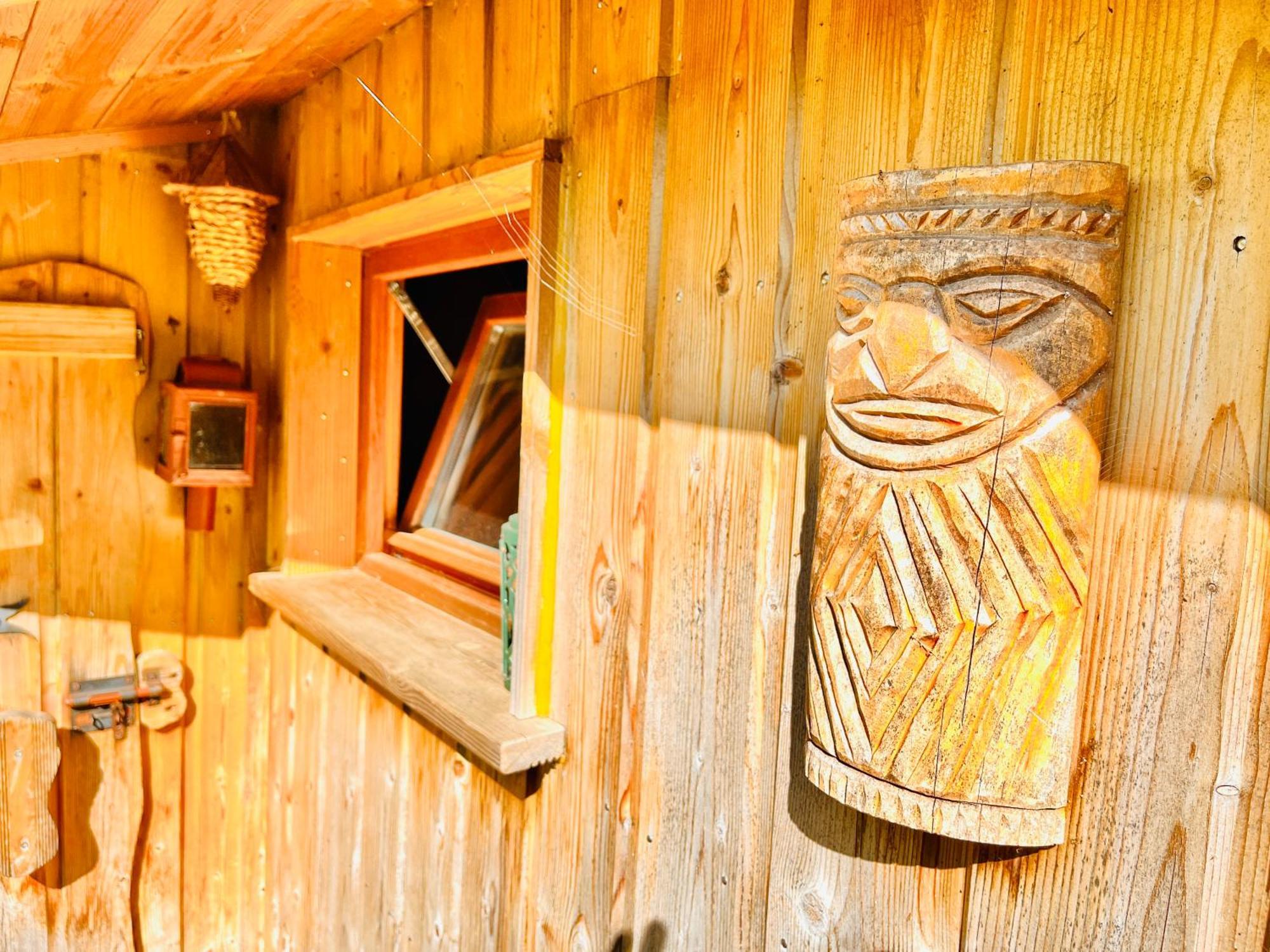 La Cabane Perchee Du Trappeur Écrainville 外观 照片
