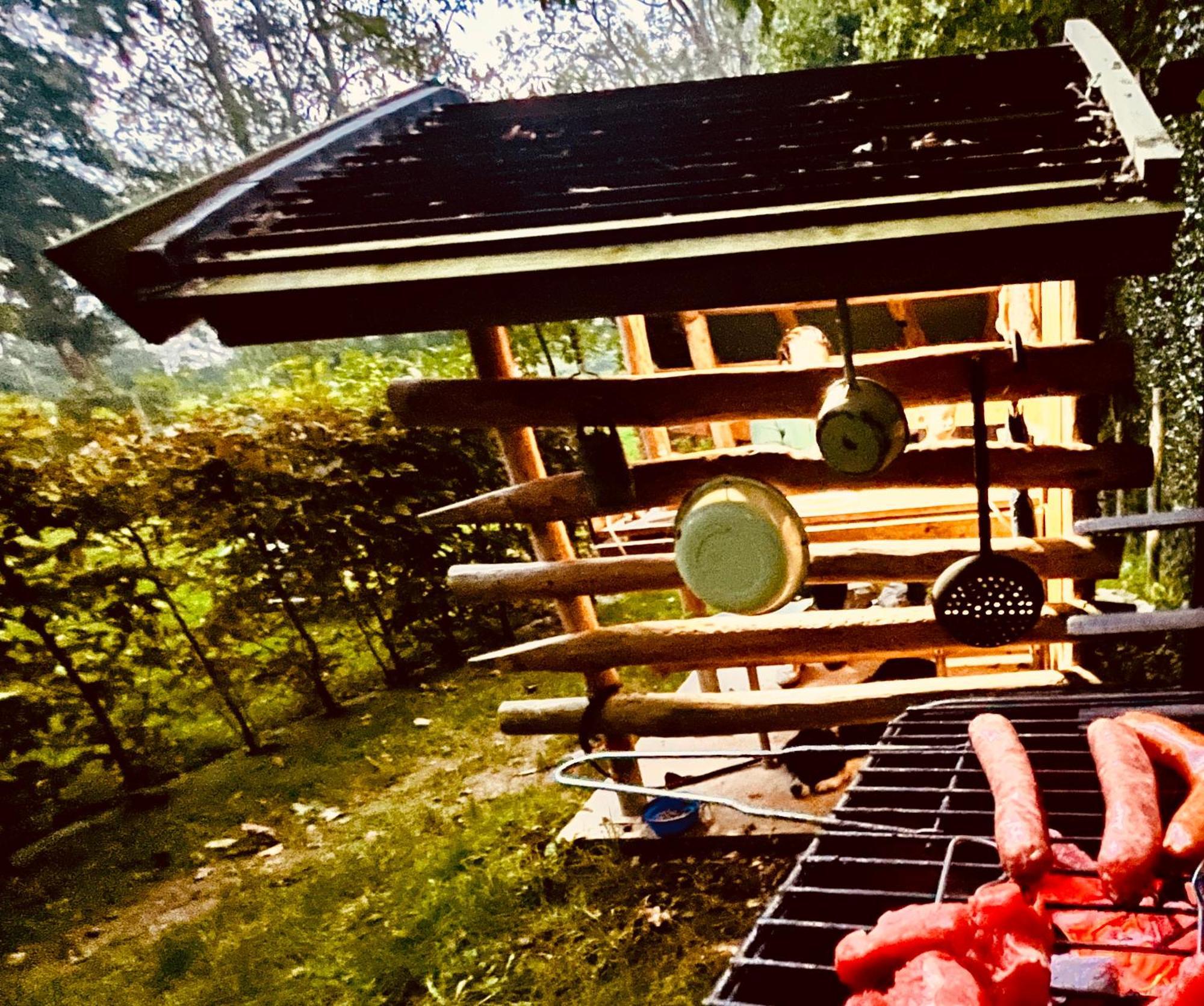 La Cabane Perchee Du Trappeur Écrainville 外观 照片